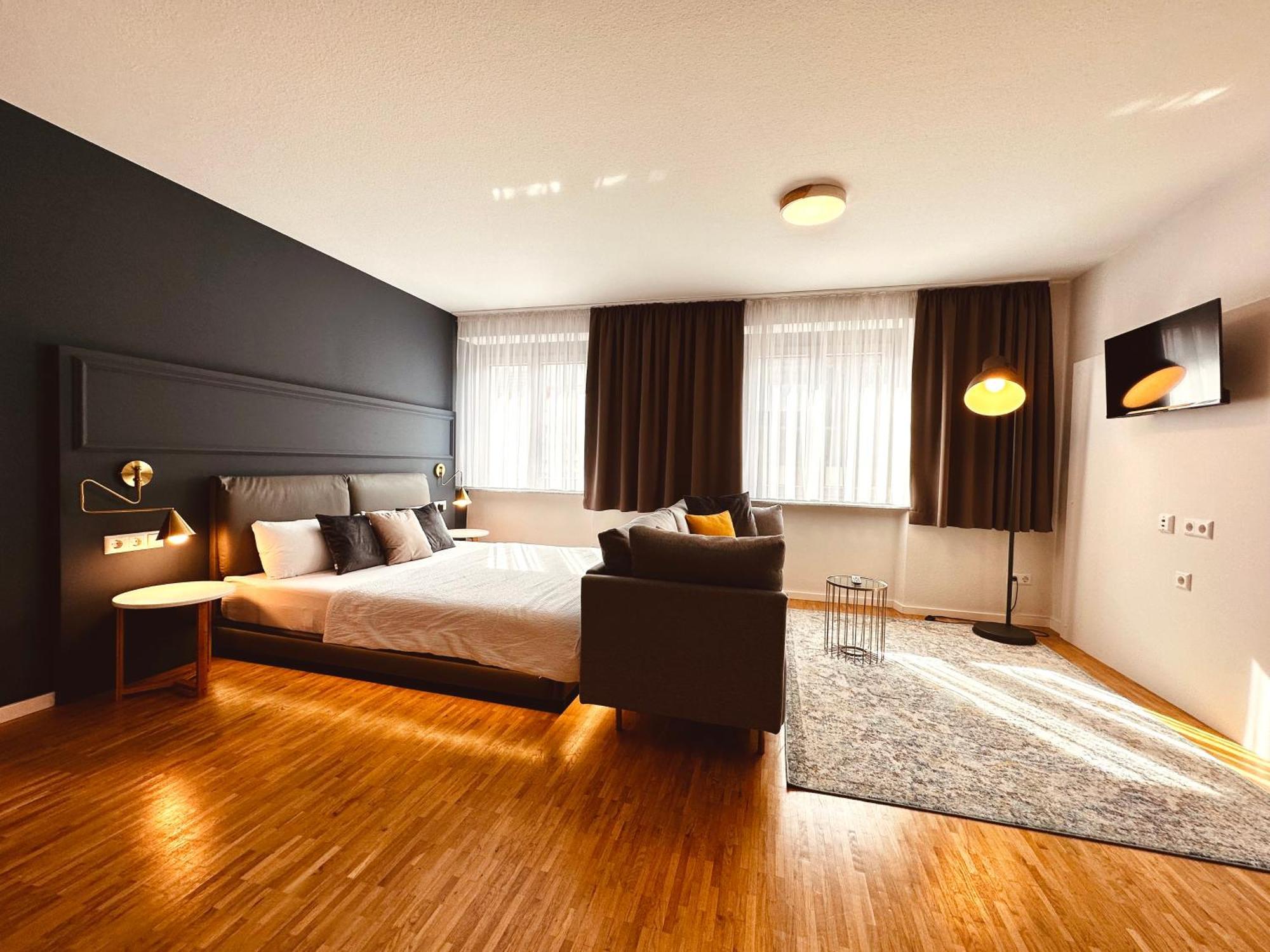 Stadthaus Neckarsulm Serviced Apartments - Stadthaus Schrade Екстериор снимка